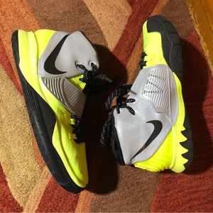 Nike Kyrie 6 Cross Sneakers